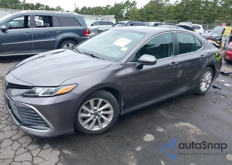 2022 Toyota Camry Le из США, поврежденный, VIN 4T1C11AK2NU652064